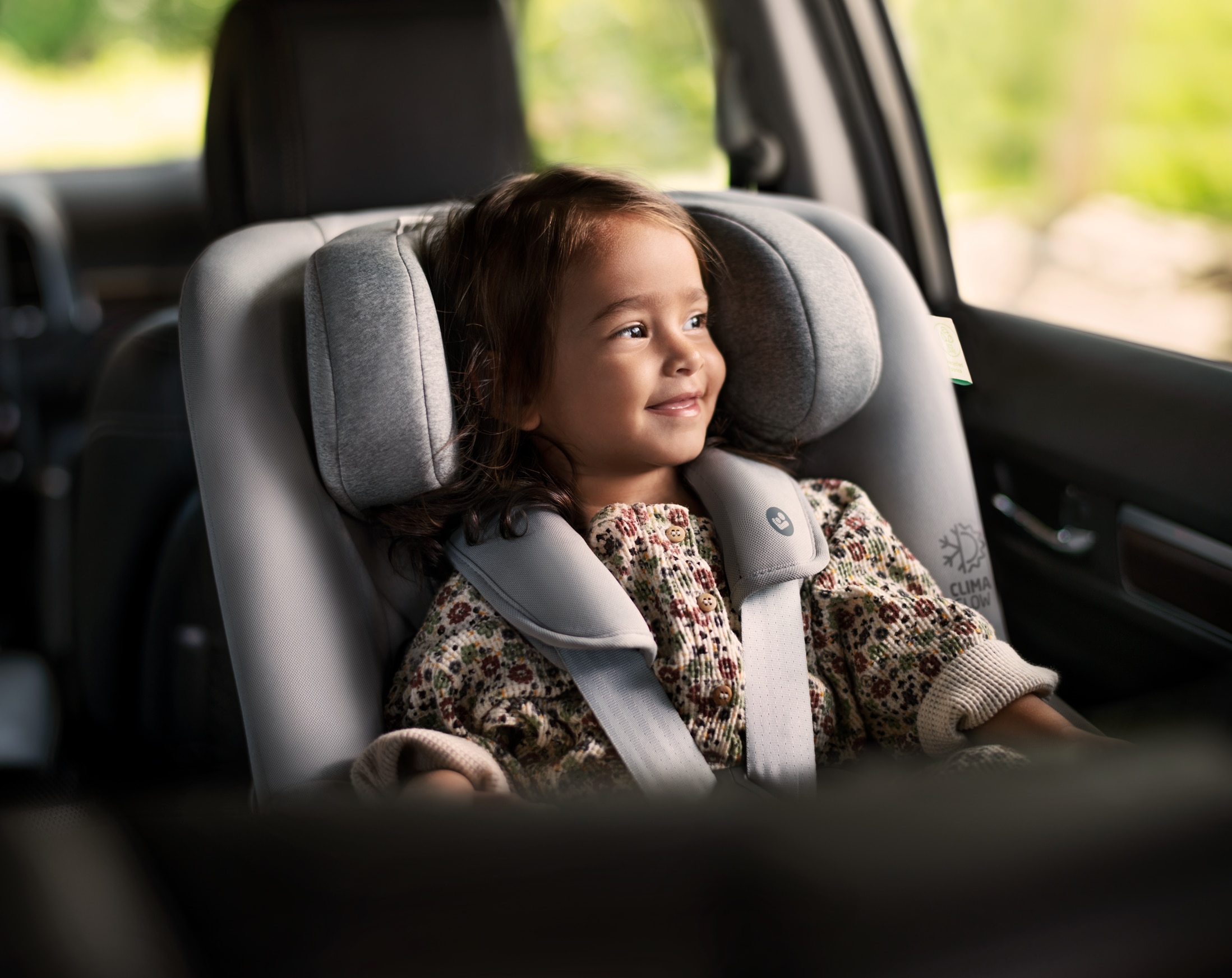 Le premier baby-siège auto avec airbags intégrés - Science et vie